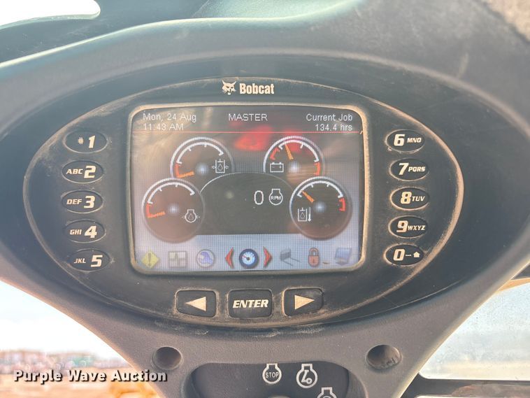 image for item EU4633 2019 Bobcat T870 tracked skid steer loader