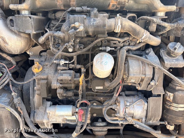 image for item EU4633 2019 Bobcat T870 tracked skid steer loader