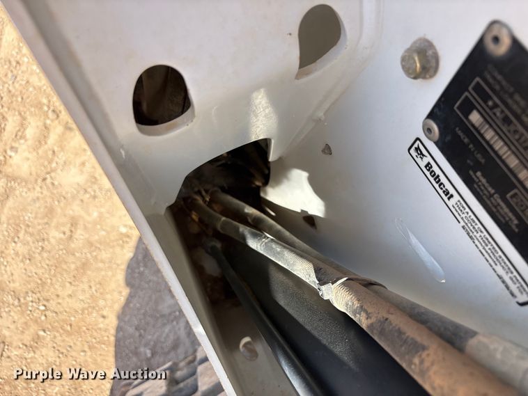 image for item EU4634 2016 Bobcat T650 tracked skid steer loader