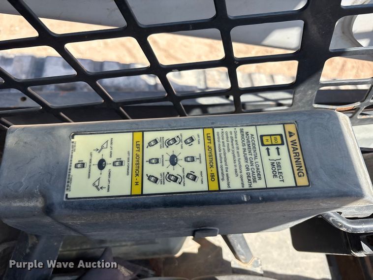 image for item EU4634 2016 Bobcat T650 tracked skid steer loader