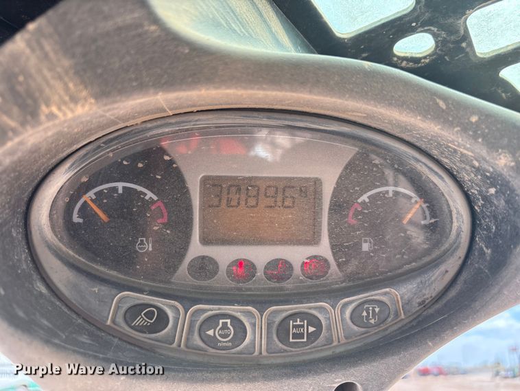 image for item EU4634 2016 Bobcat T650 tracked skid steer loader