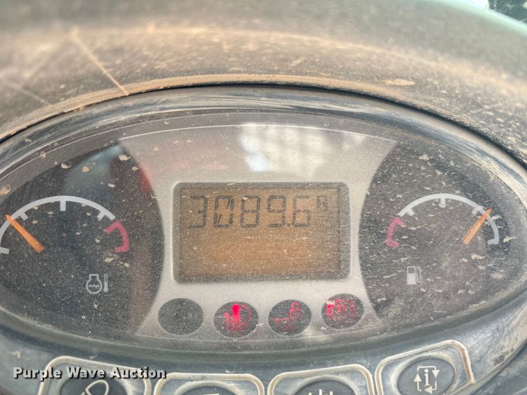 image for item EU4634 2016 Bobcat T650 tracked skid steer loader