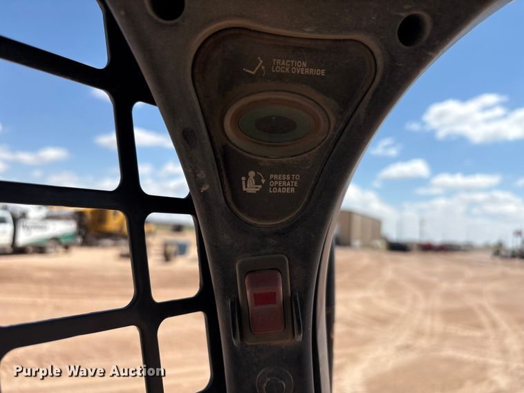 image for item EU4634 2016 Bobcat T650 tracked skid steer loader