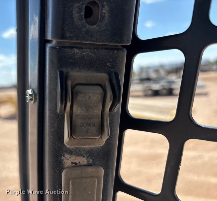 image for item EU4634 2016 Bobcat T650 tracked skid steer loader