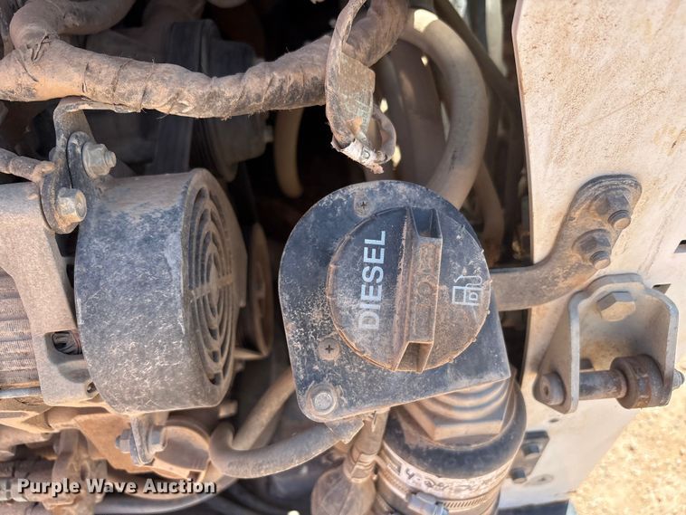 image for item EU4634 2016 Bobcat T650 tracked skid steer loader