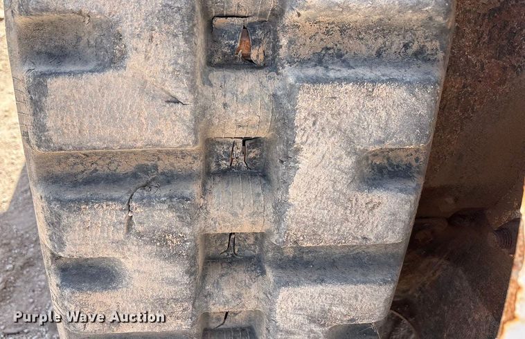 image for item EU4634 2016 Bobcat T650 tracked skid steer loader