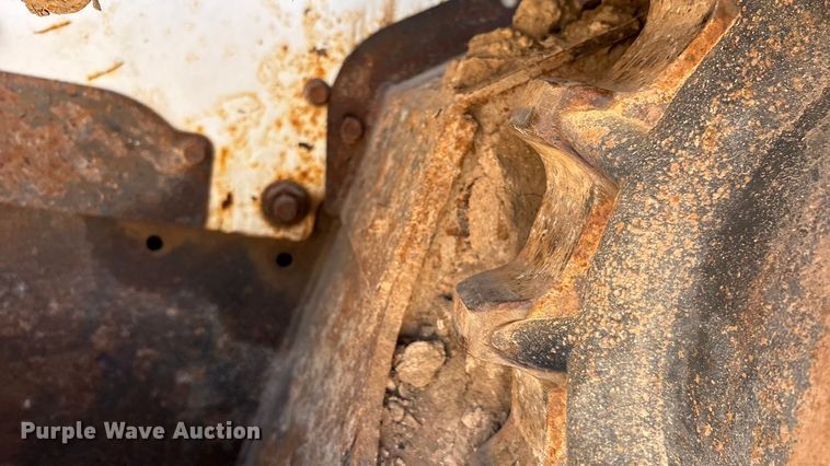 image for item EU4634 2016 Bobcat T650 tracked skid steer loader