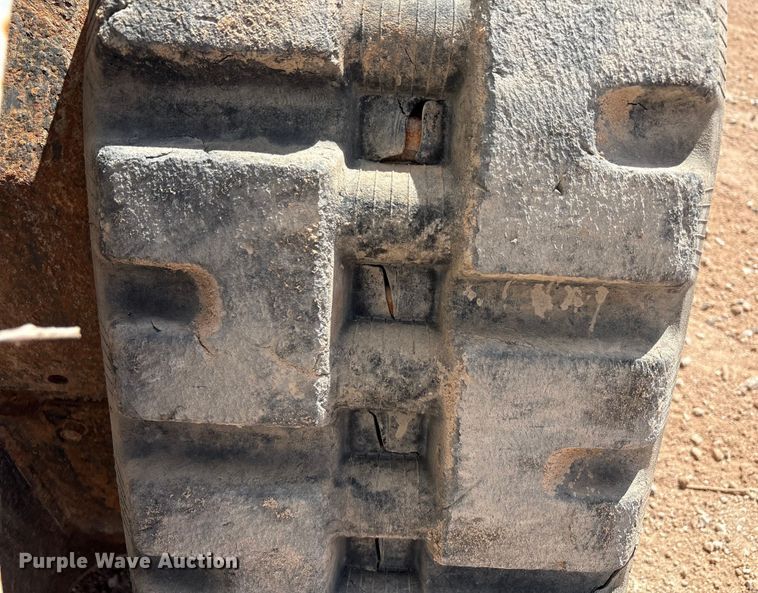 image for item EU4634 2016 Bobcat T650 tracked skid steer loader