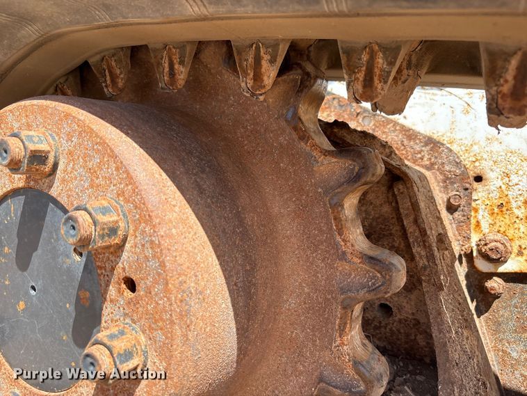 image for item EU4634 2016 Bobcat T650 tracked skid steer loader