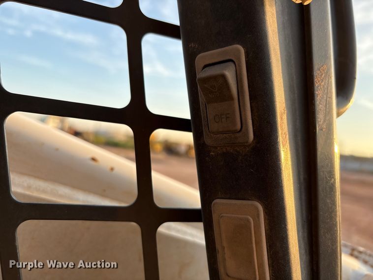 image for item EU4635 2017 Bobcat T650 tracked skid steer loader