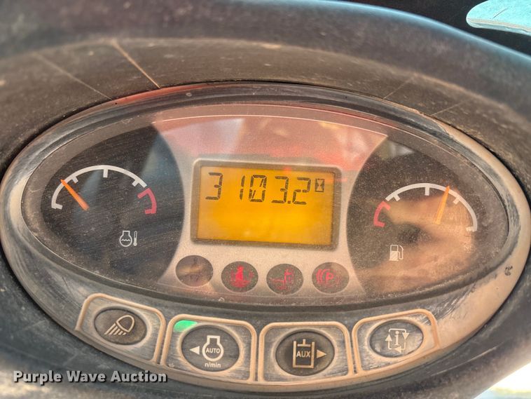 image for item EU4635 2017 Bobcat T650 tracked skid steer loader