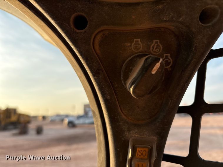 image for item EU4635 2017 Bobcat T650 tracked skid steer loader