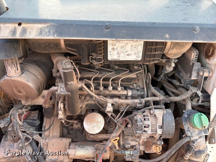 image for item EU4635 2017 Bobcat T650 tracked skid steer loader