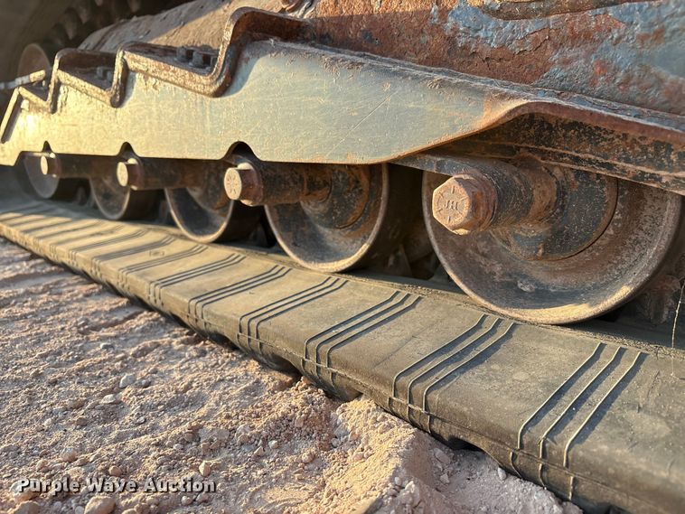 image for item EU4635 2017 Bobcat T650 tracked skid steer loader