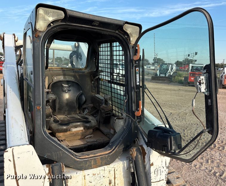 image for item EU4636 2019 Bobcat T870 tracked skid steer loader