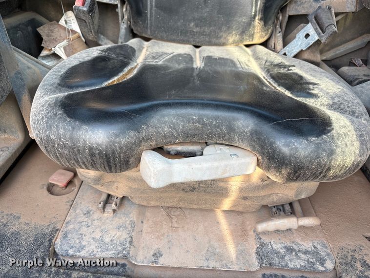 image for item EU4636 2019 Bobcat T870 tracked skid steer loader