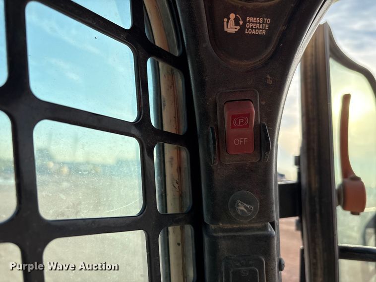 image for item EU4636 2019 Bobcat T870 tracked skid steer loader