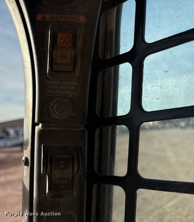 image for item EU4636 2019 Bobcat T870 tracked skid steer loader