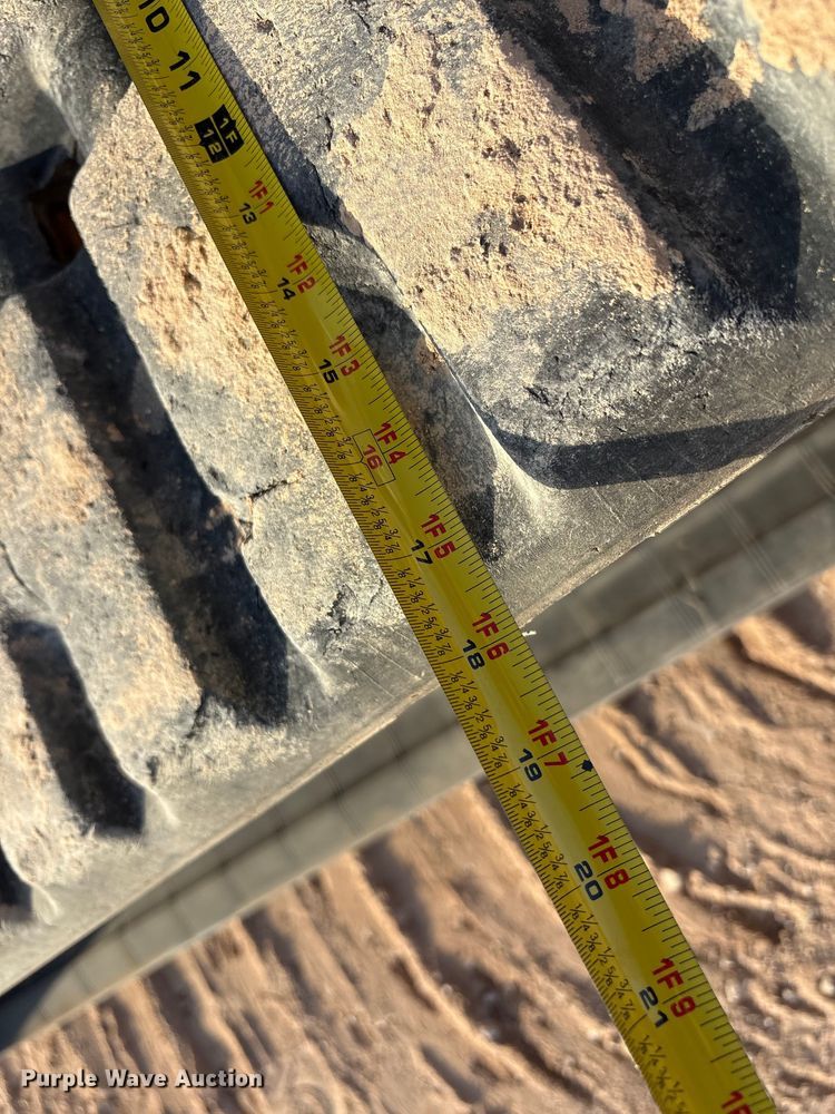 image for item EU4636 2019 Bobcat T870 tracked skid steer loader