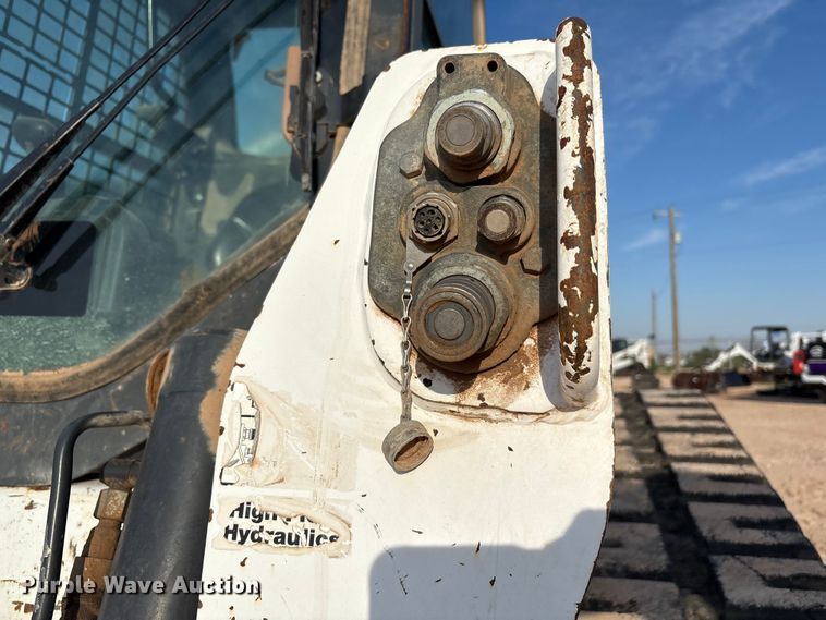 image for item EU4637 2019 Bobcat T870 tracked skid steer loader