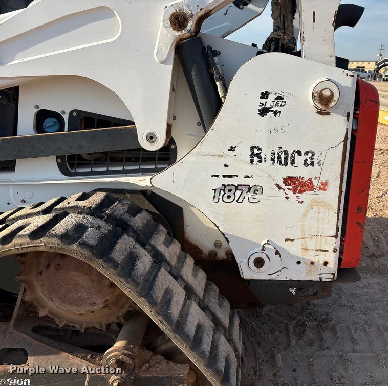 image for item EU4637 2019 Bobcat T870 tracked skid steer loader