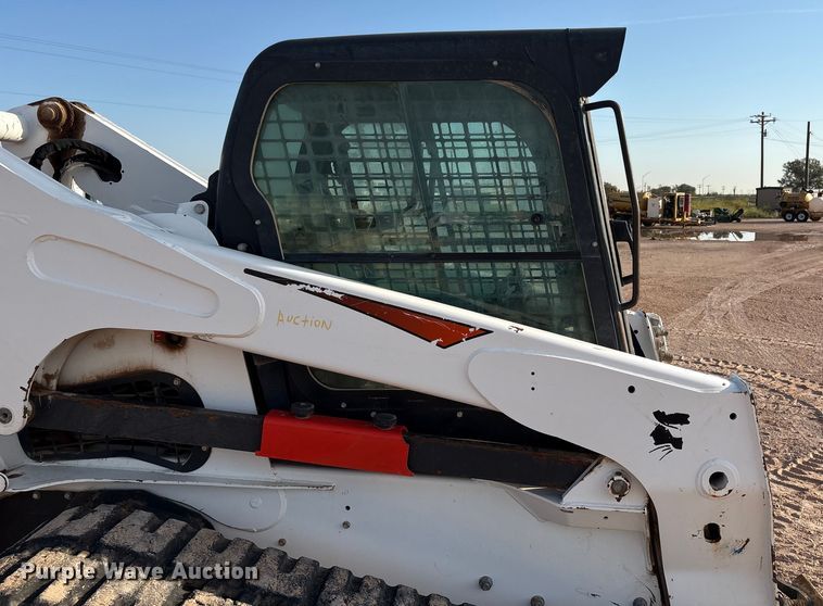 image for item EU4637 2019 Bobcat T870 tracked skid steer loader