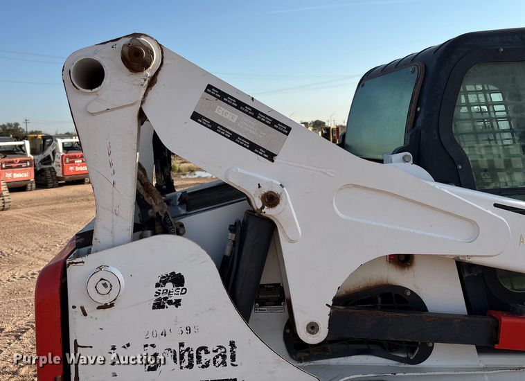 image for item EU4637 2019 Bobcat T870 tracked skid steer loader