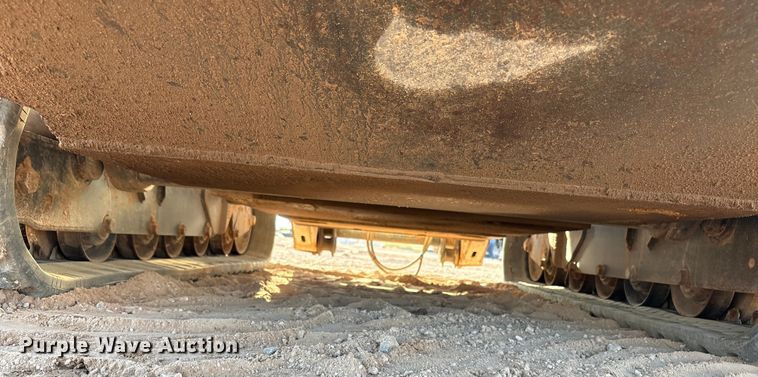 image for item EU4637 2019 Bobcat T870 tracked skid steer loader