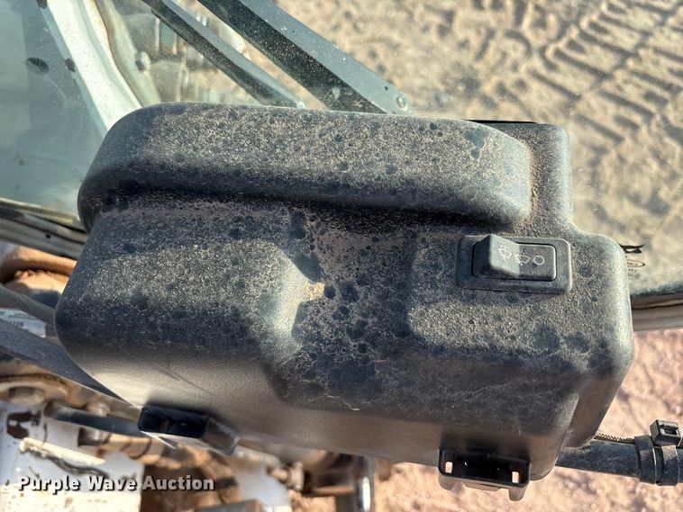 image for item EU4637 2019 Bobcat T870 tracked skid steer loader