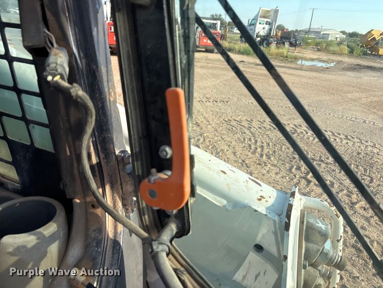 image for item EU4637 2019 Bobcat T870 tracked skid steer loader