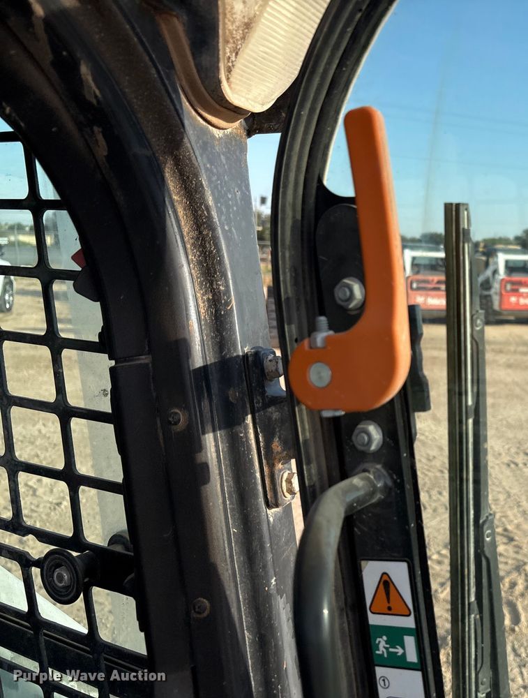 image for item EU4637 2019 Bobcat T870 tracked skid steer loader