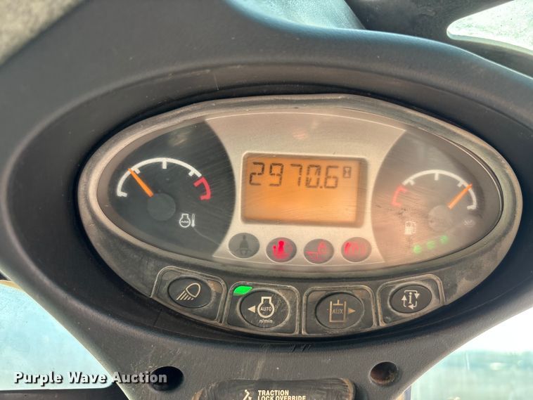 image for item EU4637 2019 Bobcat T870 tracked skid steer loader