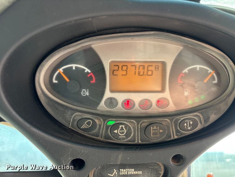 image for item EU4637 2019 Bobcat T870 tracked skid steer loader