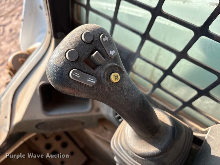 image for item EU4637 2019 Bobcat T870 tracked skid steer loader