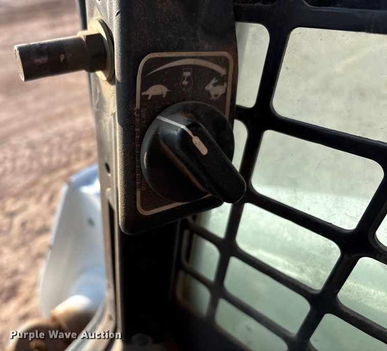 image for item EU4637 2019 Bobcat T870 tracked skid steer loader