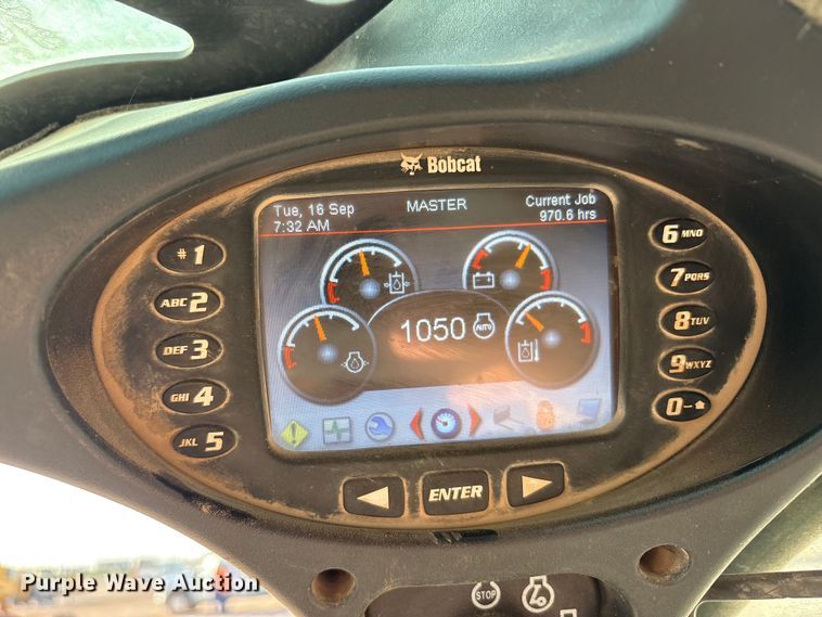 image for item EU4637 2019 Bobcat T870 tracked skid steer loader