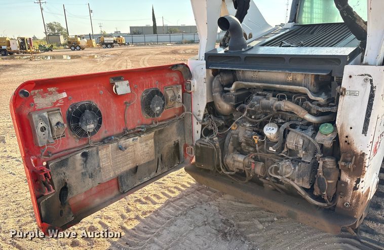 image for item EU4637 2019 Bobcat T870 tracked skid steer loader