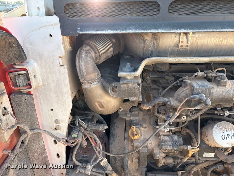 image for item EU4637 2019 Bobcat T870 tracked skid steer loader