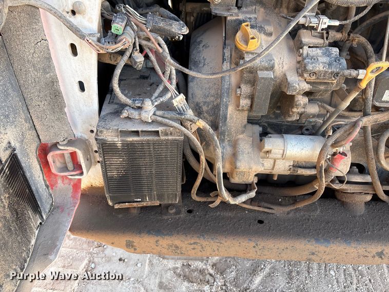 image for item EU4637 2019 Bobcat T870 tracked skid steer loader