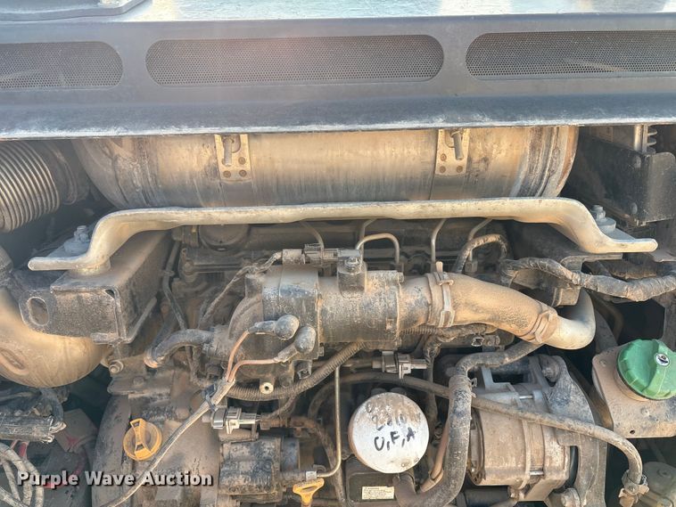 image for item EU4637 2019 Bobcat T870 tracked skid steer loader