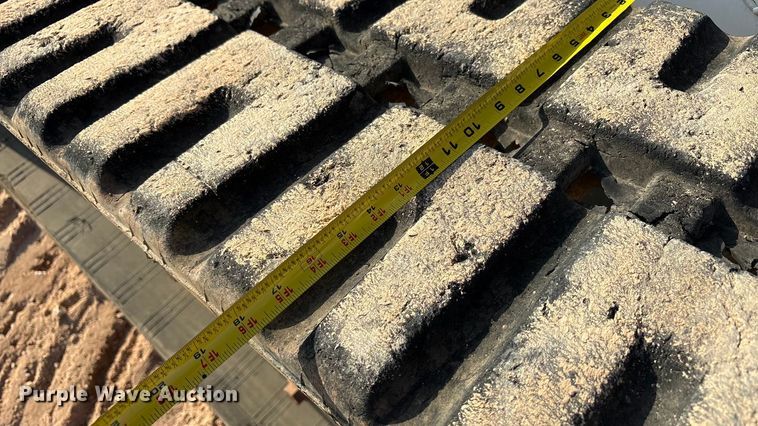 image for item EU4637 2019 Bobcat T870 tracked skid steer loader