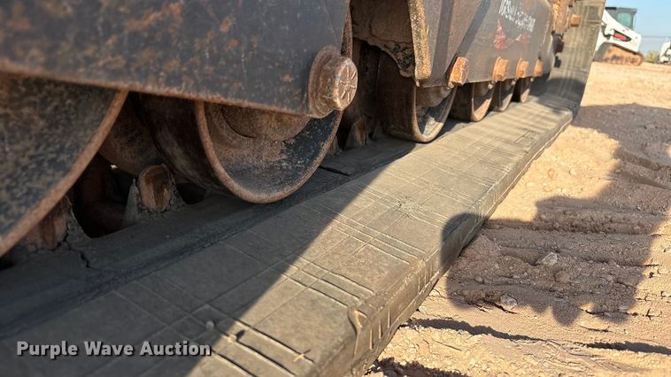 image for item EU4637 2019 Bobcat T870 tracked skid steer loader