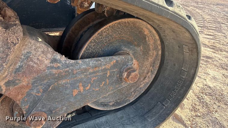 image for item EU4637 2019 Bobcat T870 tracked skid steer loader