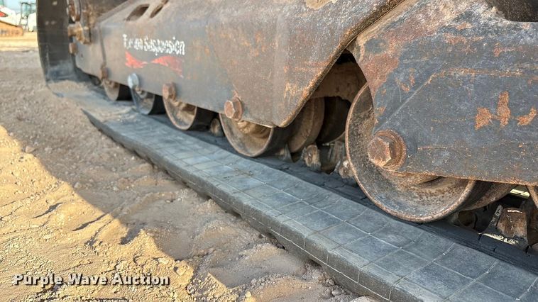 image for item EU4637 2019 Bobcat T870 tracked skid steer loader