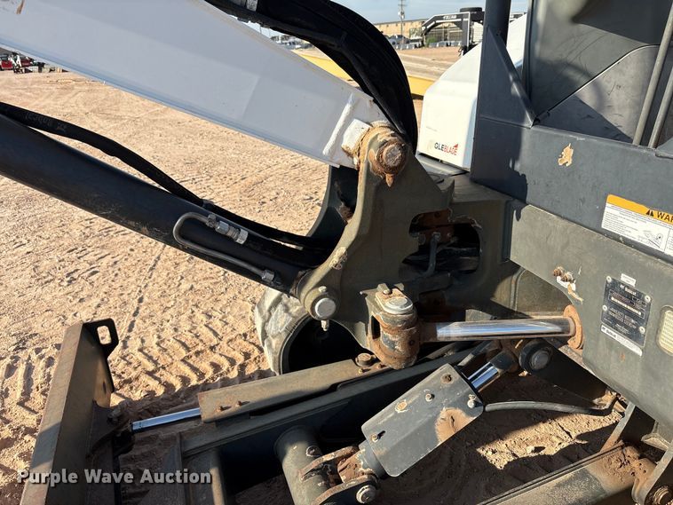 image for item EU4638 2018 Bobcat E45 mini excavator