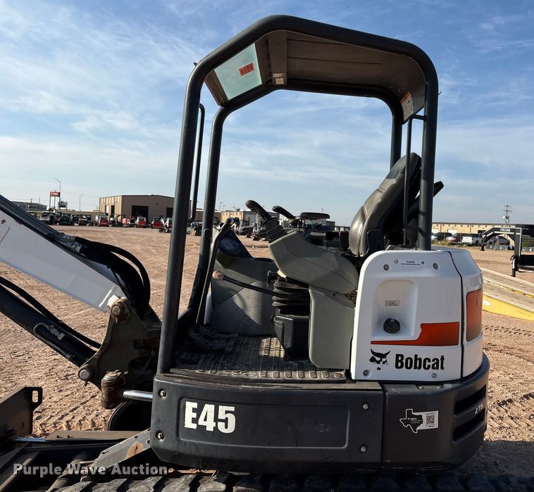image for item EU4638 2018 Bobcat E45 mini excavator