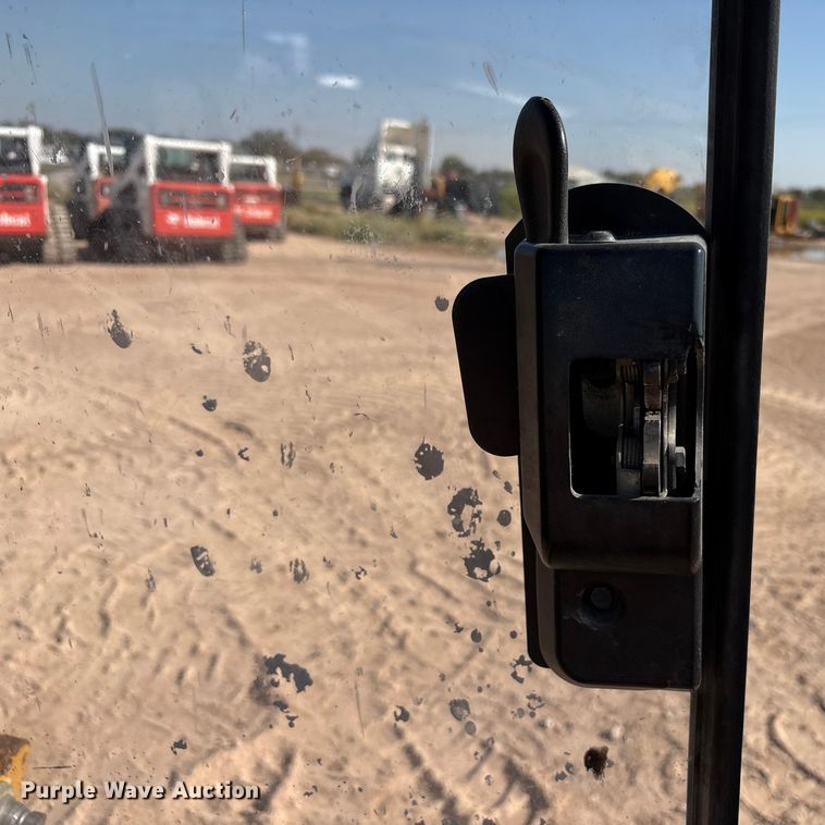 image for item EU4639 2019 Caterpillar 259D tracked skid steer loader