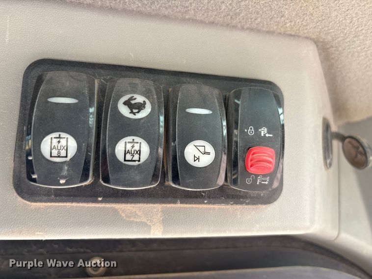 image for item EU4639 2019 Caterpillar 259D tracked skid steer loader