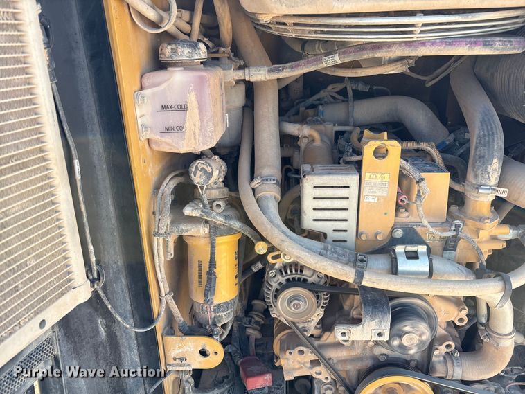 image for item EU4639 2019 Caterpillar 259D tracked skid steer loader