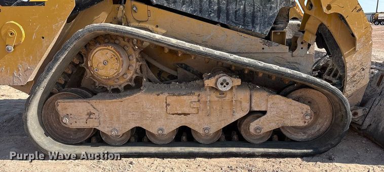 image for item EU4639 2019 Caterpillar 259D tracked skid steer loader